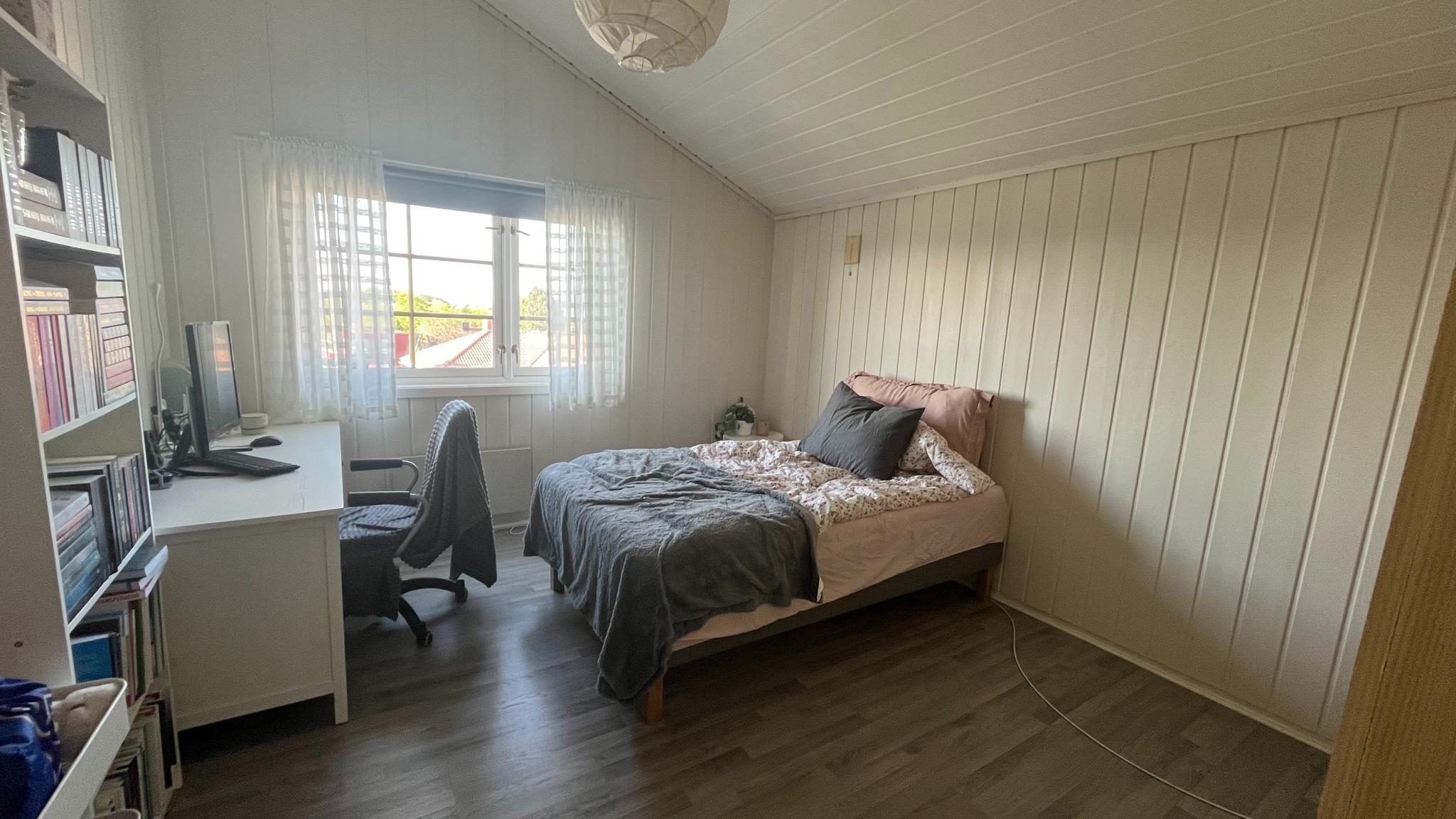 Stor hybel med utsikt over Trondheim